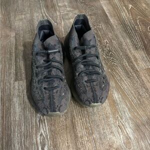 YEZZY BOOST 380